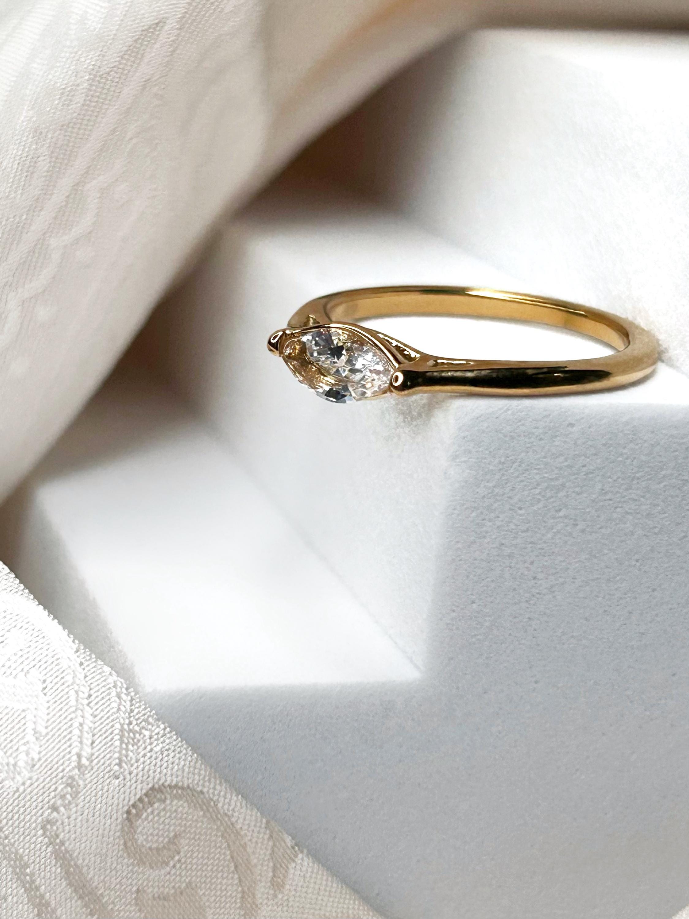 Marquise Ave Ring