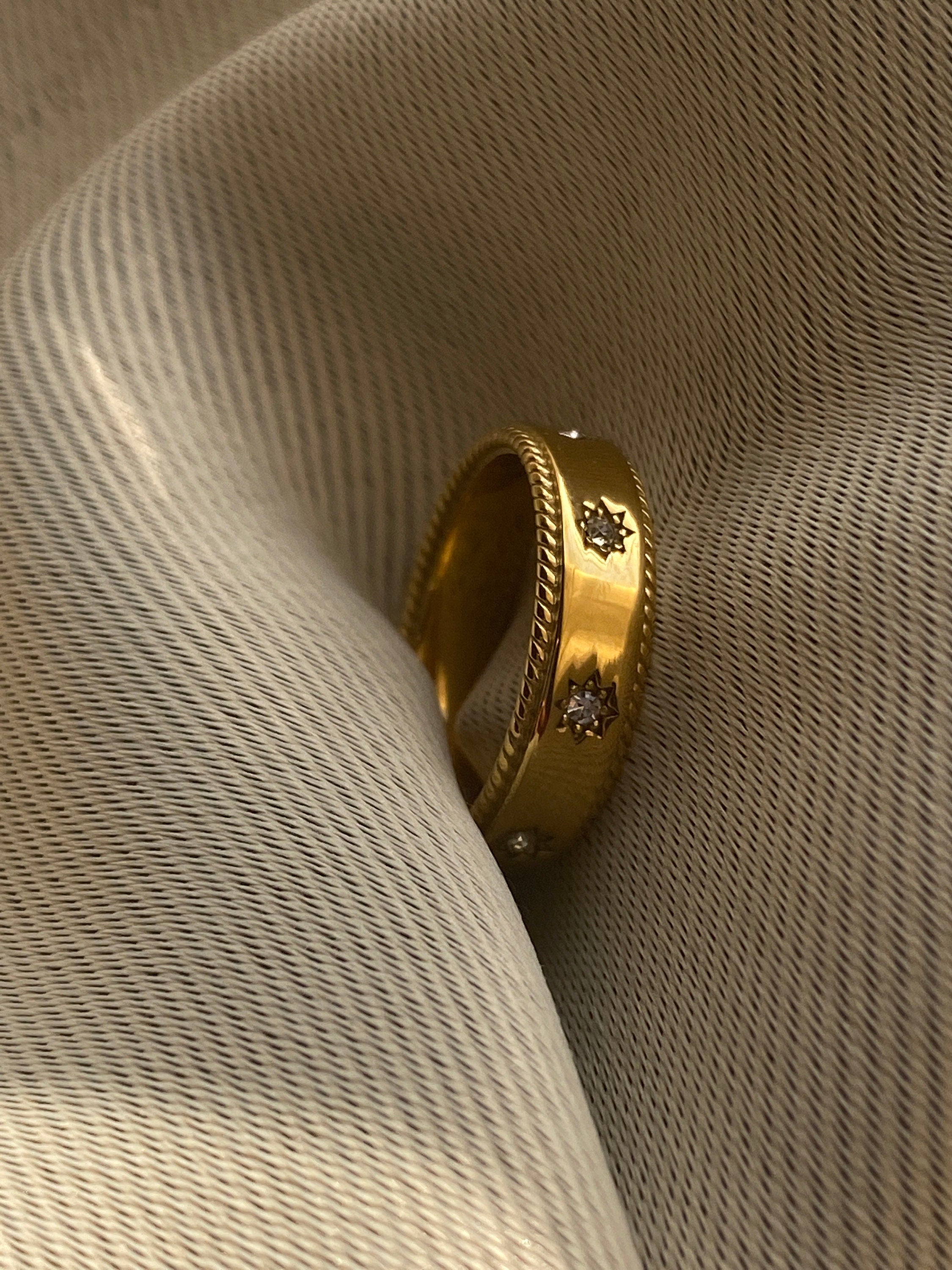 Starburst Golden Band Ring
