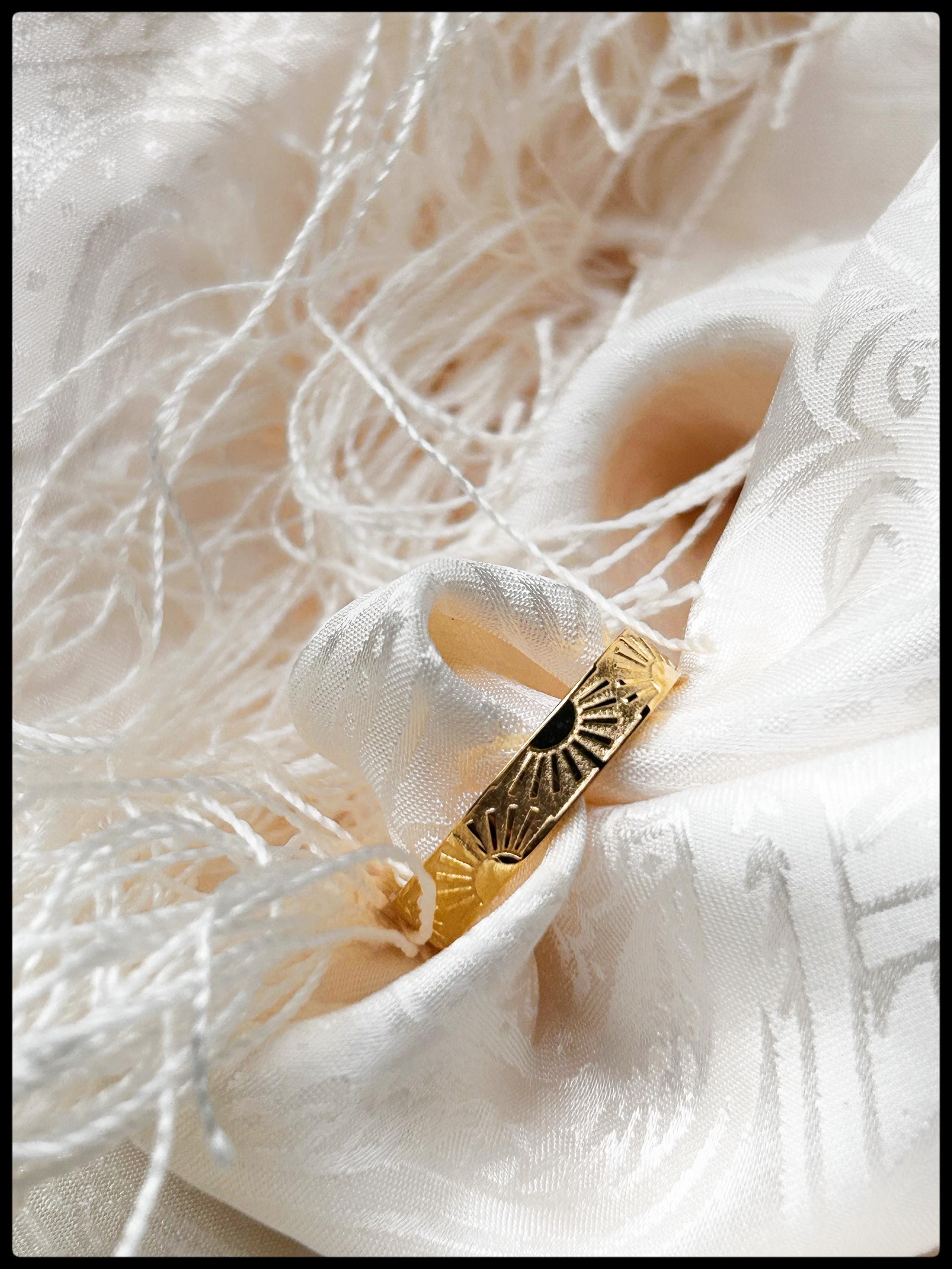 SunCore Golden Sun Ring
