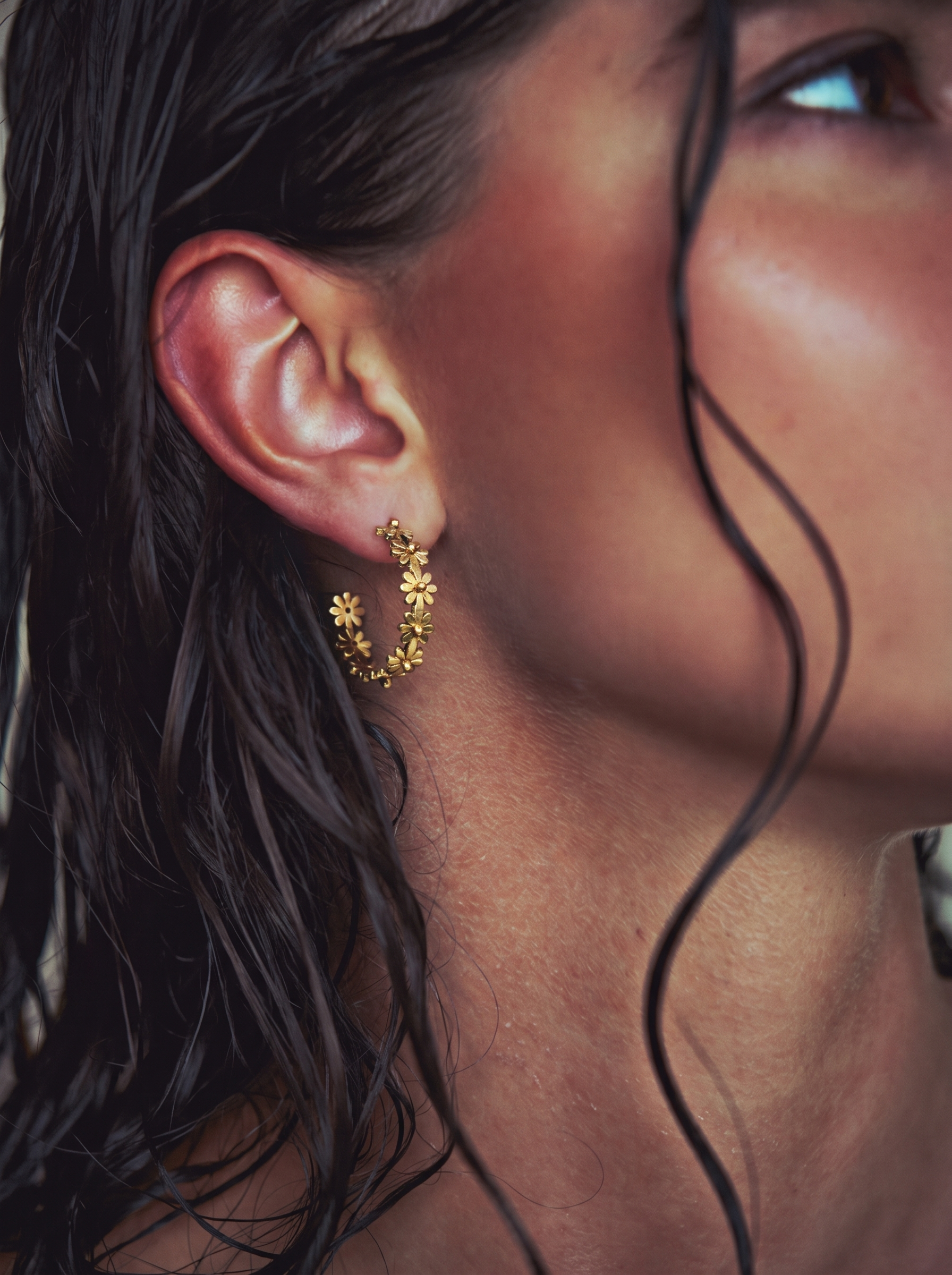 Sunlit Daisy Earrings